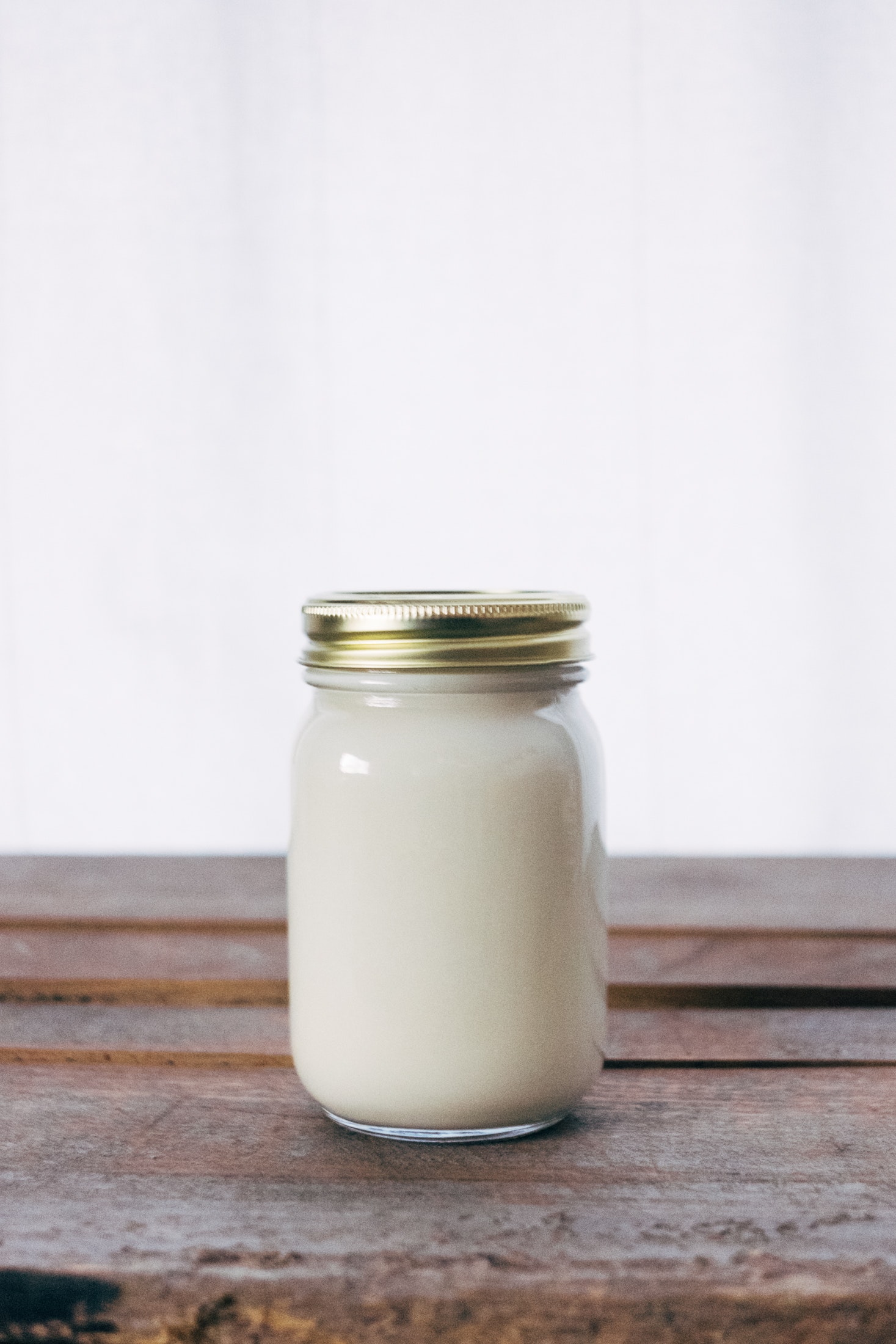 Super Easy and Delish Almond Milk